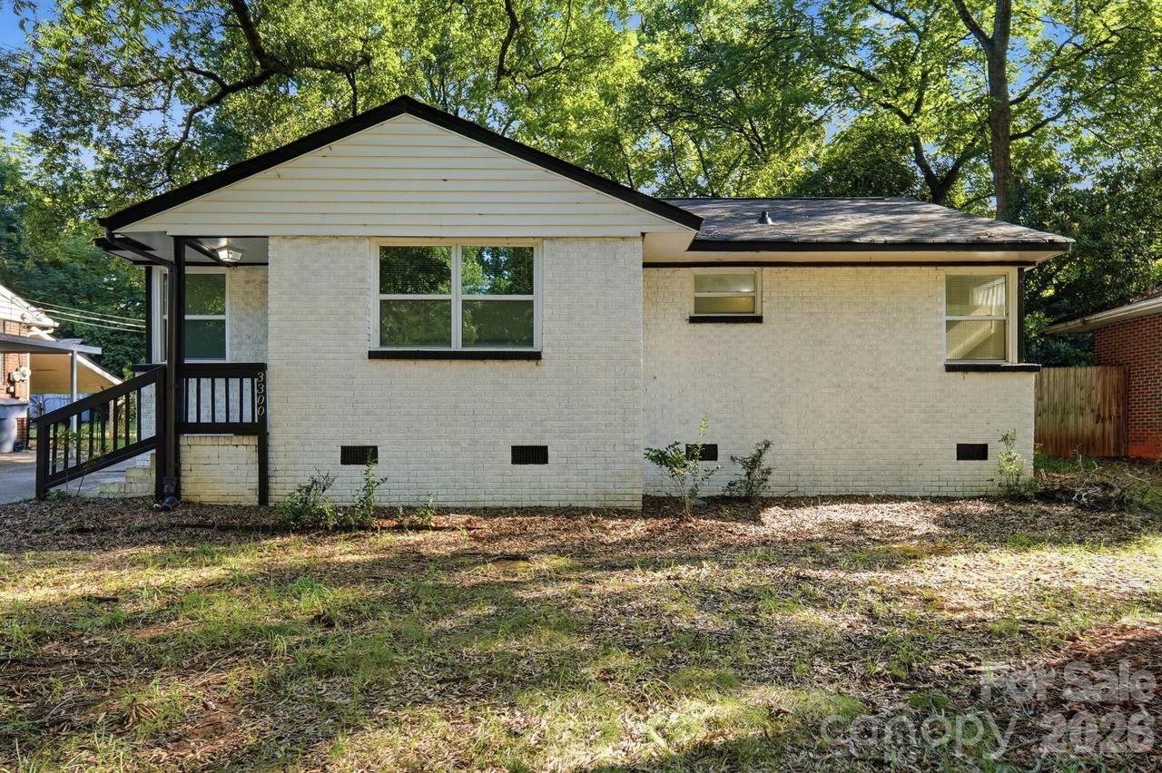 3300 Bonaire Dr., Charlotte, NC 28208