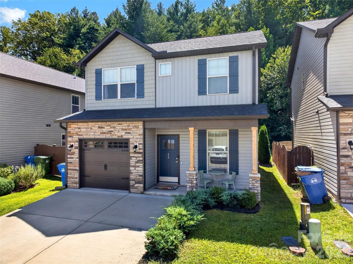 15 Greenly Ln., Fletcher, NC 28732