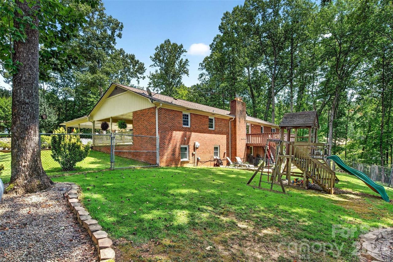 146 Cobblestone Dr., Marion, NC 28752