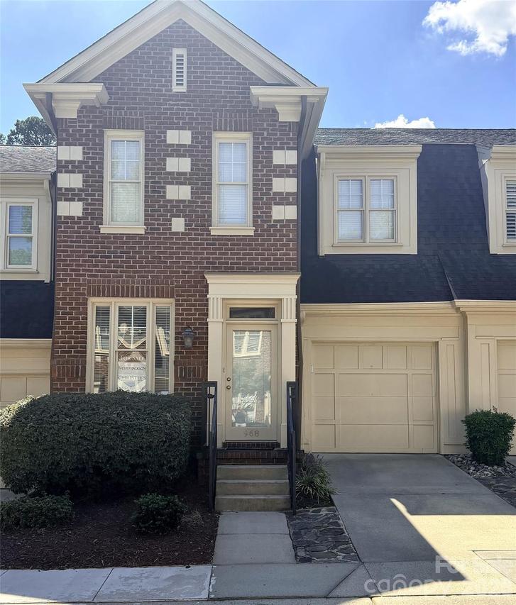 968 Park Slope Dr., Charlotte, NC 28209