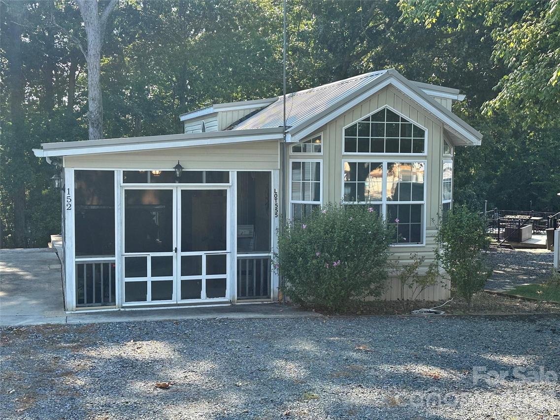 152 Cardinal Dr., New London, NC 28127