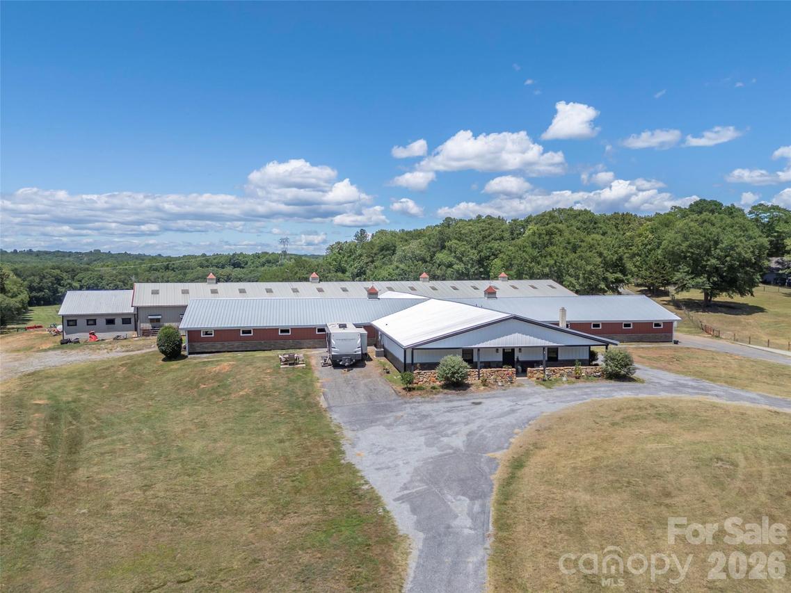 151 Joanda Farm Rd., Mooresboro, NC 28114