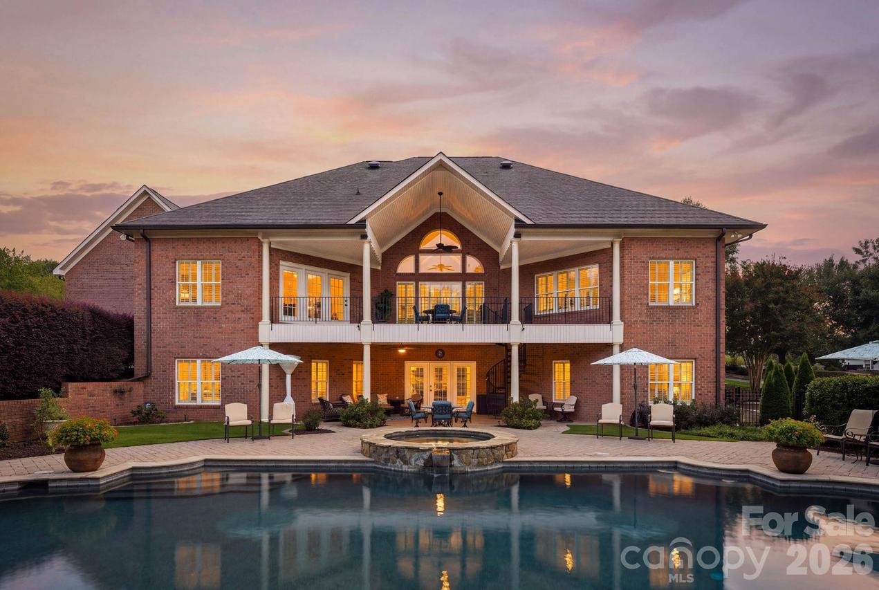 459 Valley Run Dr., Waxhaw, NC 28173