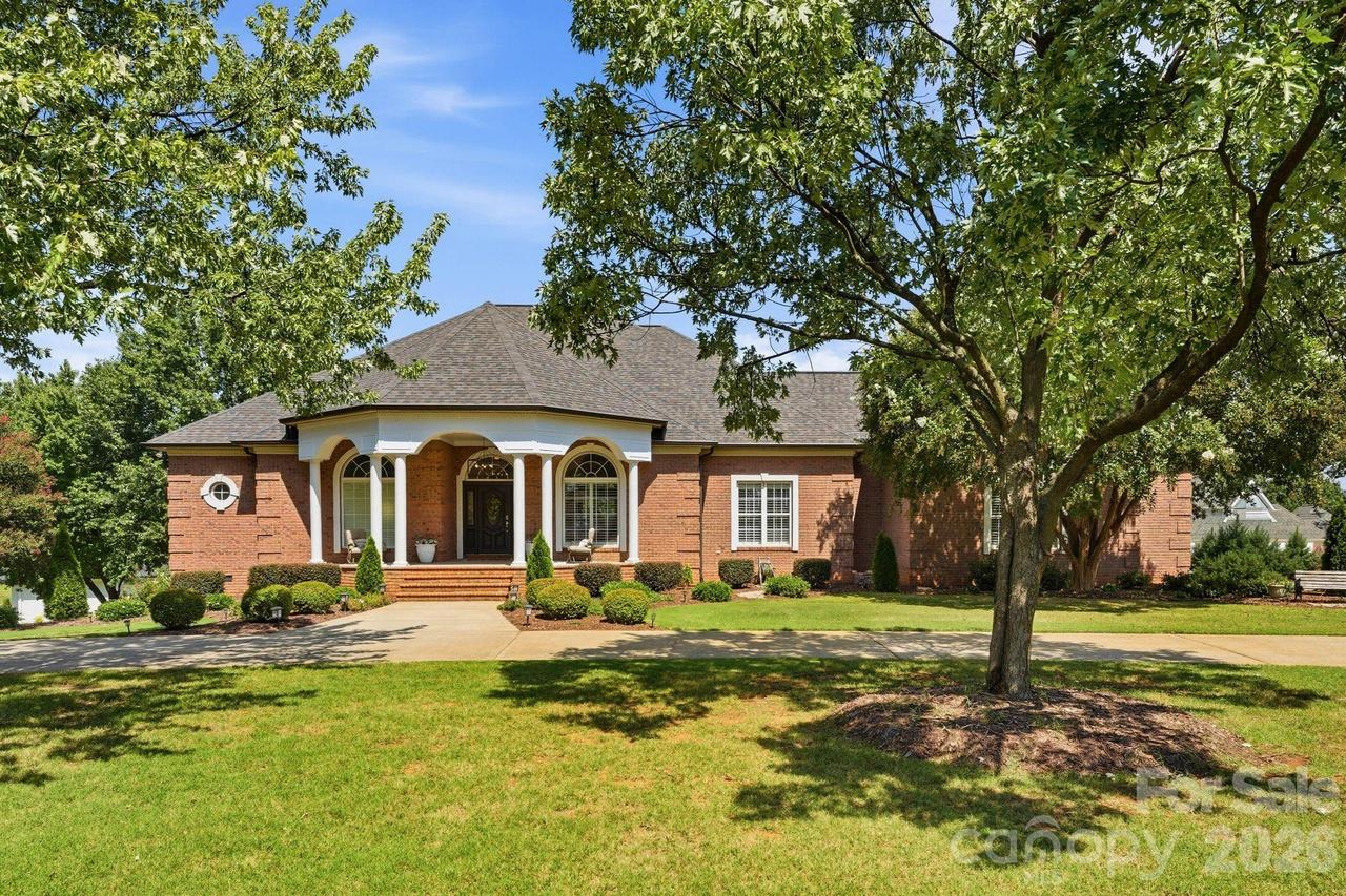 459 Valley Run Dr., Waxhaw, NC 28173