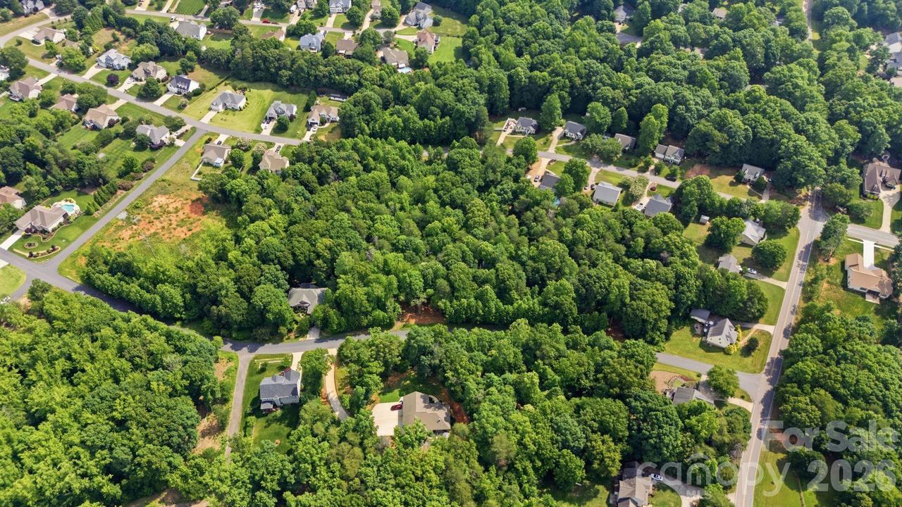 4557 Sagittarius Cir., Denver, NC 28037