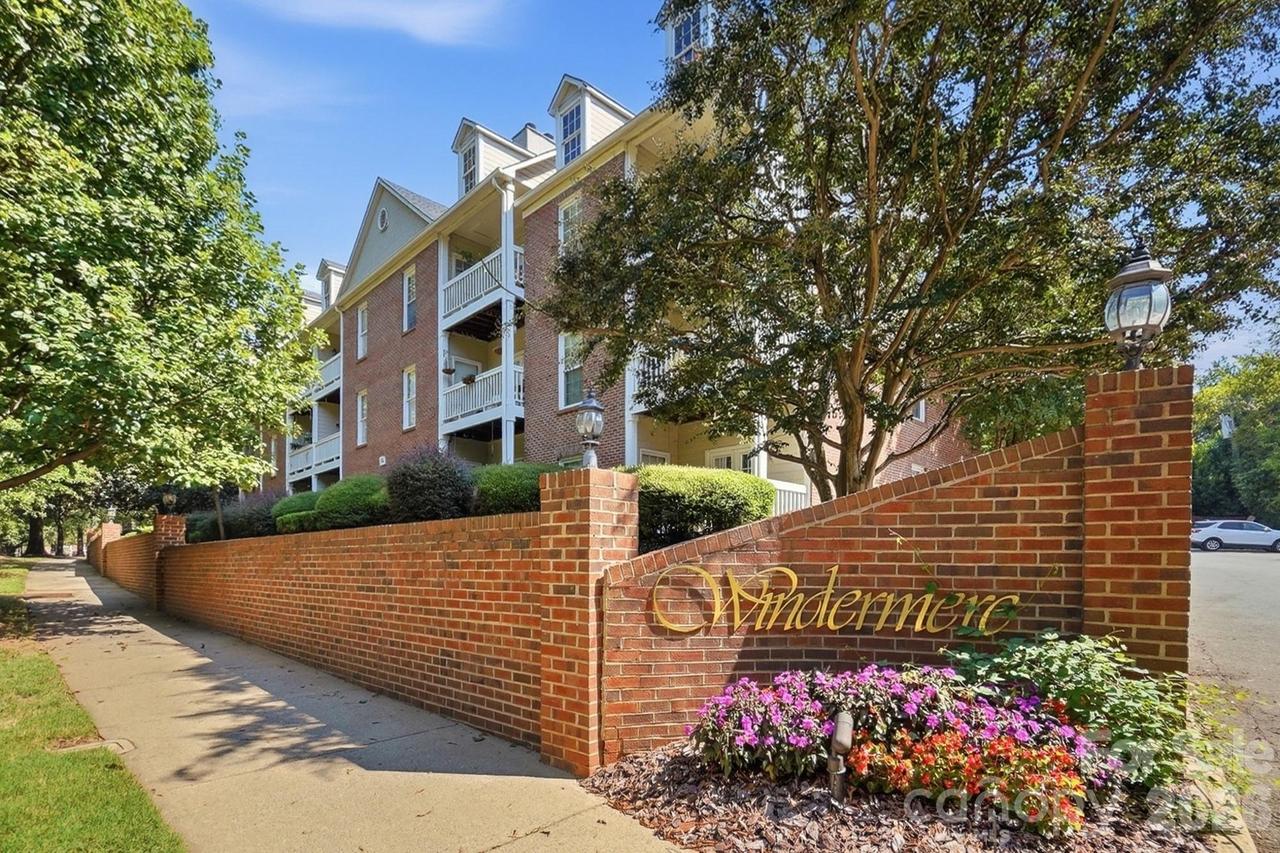 301 Queens Rd. #207, Charlotte, NC 28204