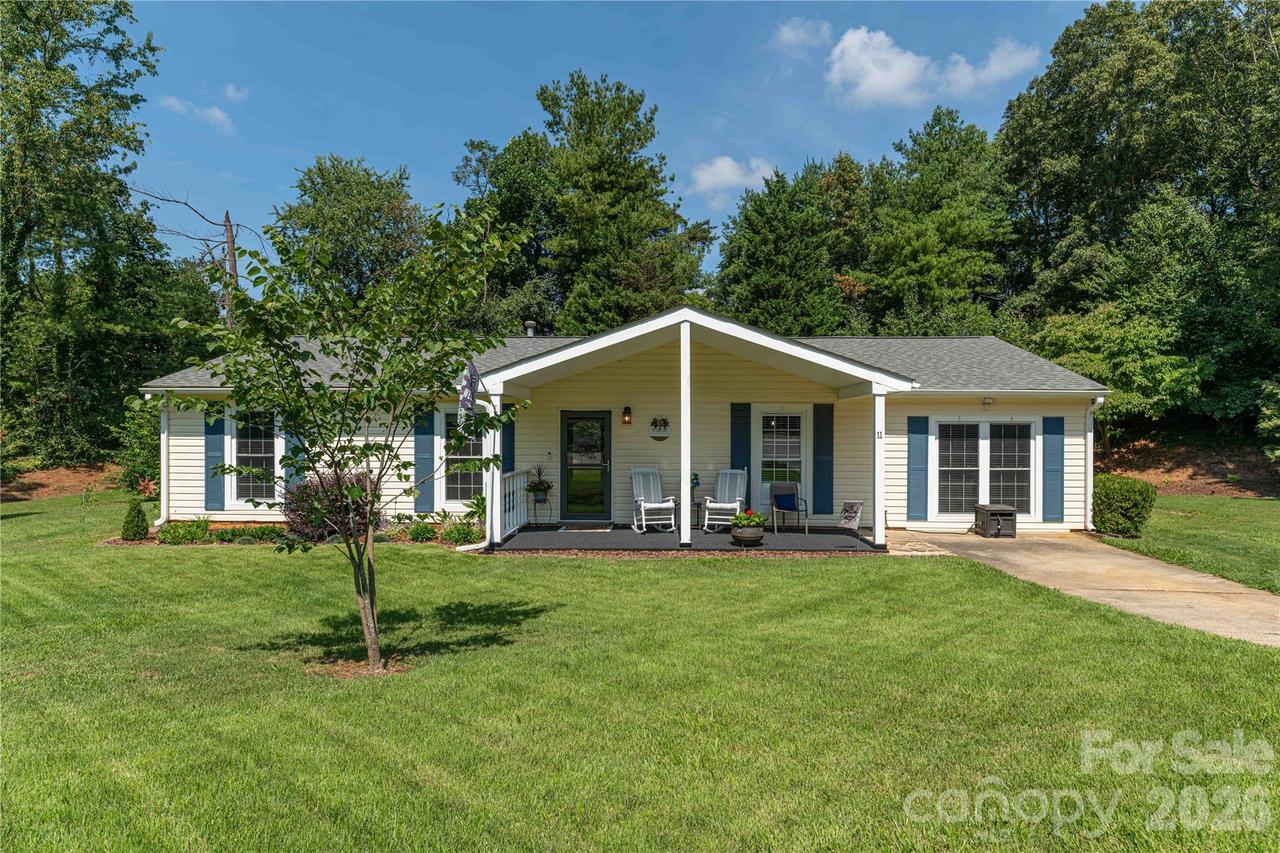 11 Crandon Ct., Asheville, NC 28804