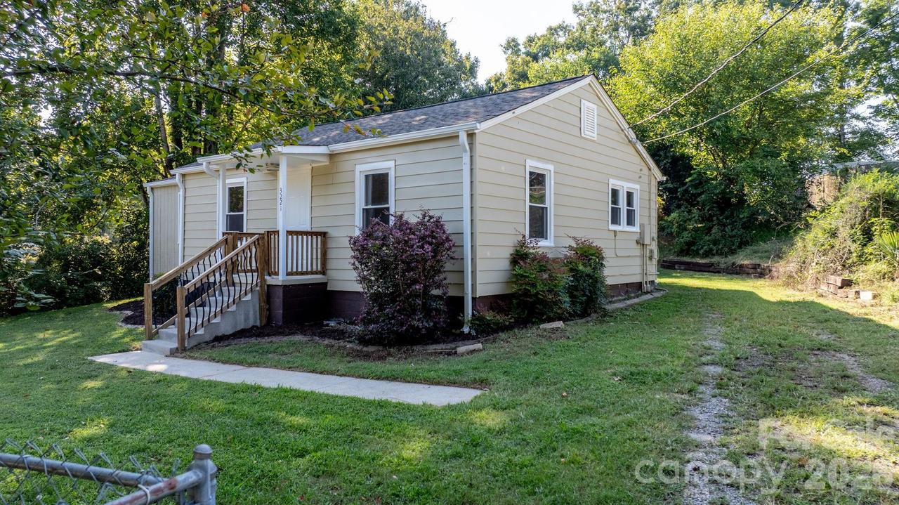 3221 1st Avenue Dr., Conover, NC 28613