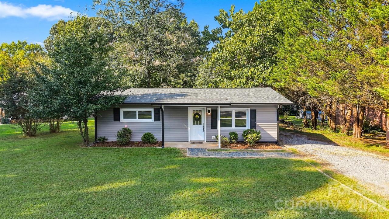 2938 11th Ave., Hickory, NC 28602