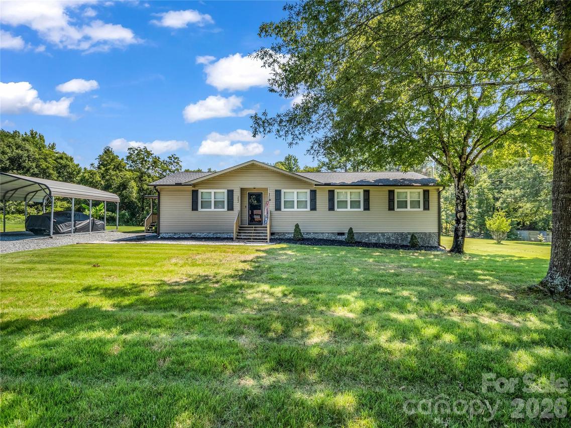 252 Old Sunshine Rd., Bostic, NC 28018