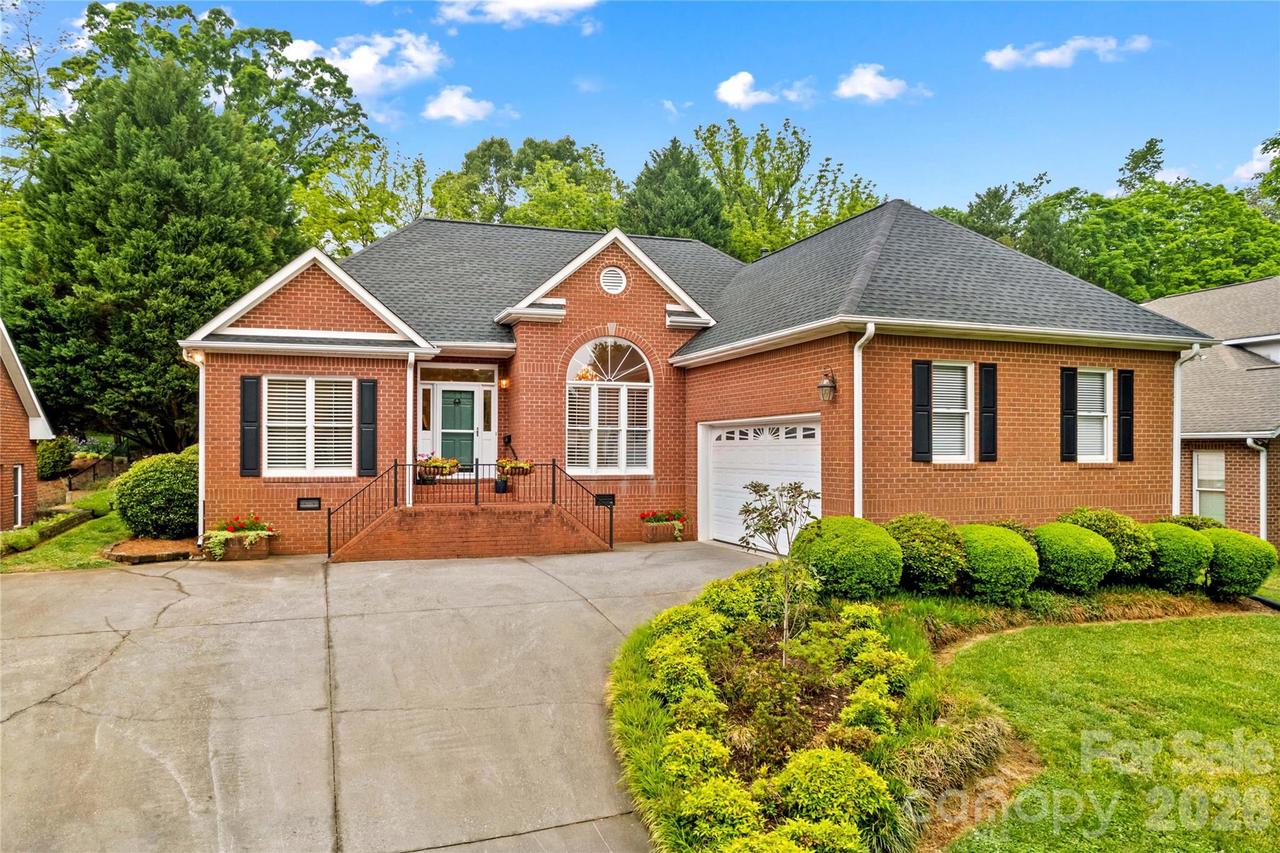 943 Argyle Ct., Statesville, NC 28677