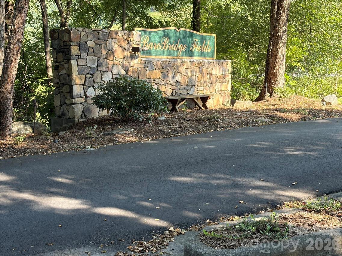51 Barebridge Fields Rd., Burnsville, NC 2874