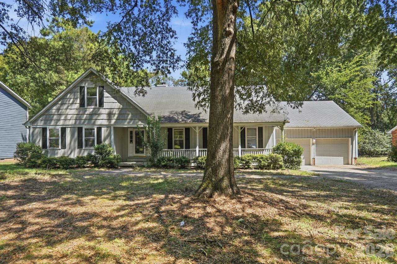 3321 Chilham Pl., Charlotte, NC 28226