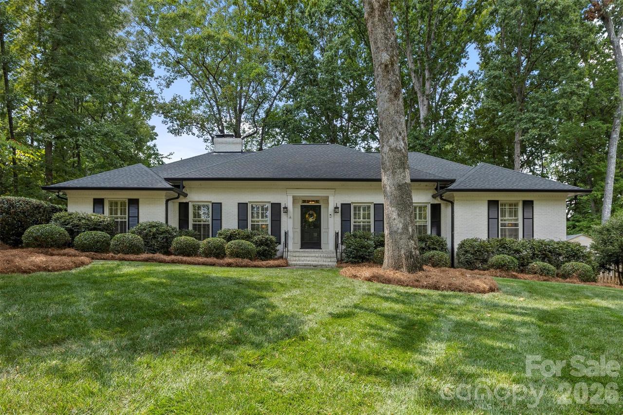 1009 Bearmore Dr., Charlotte, NC 28211