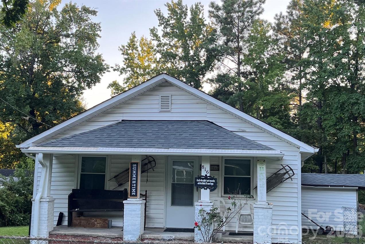 816 Skyland St., Kannapolis, NC 28083