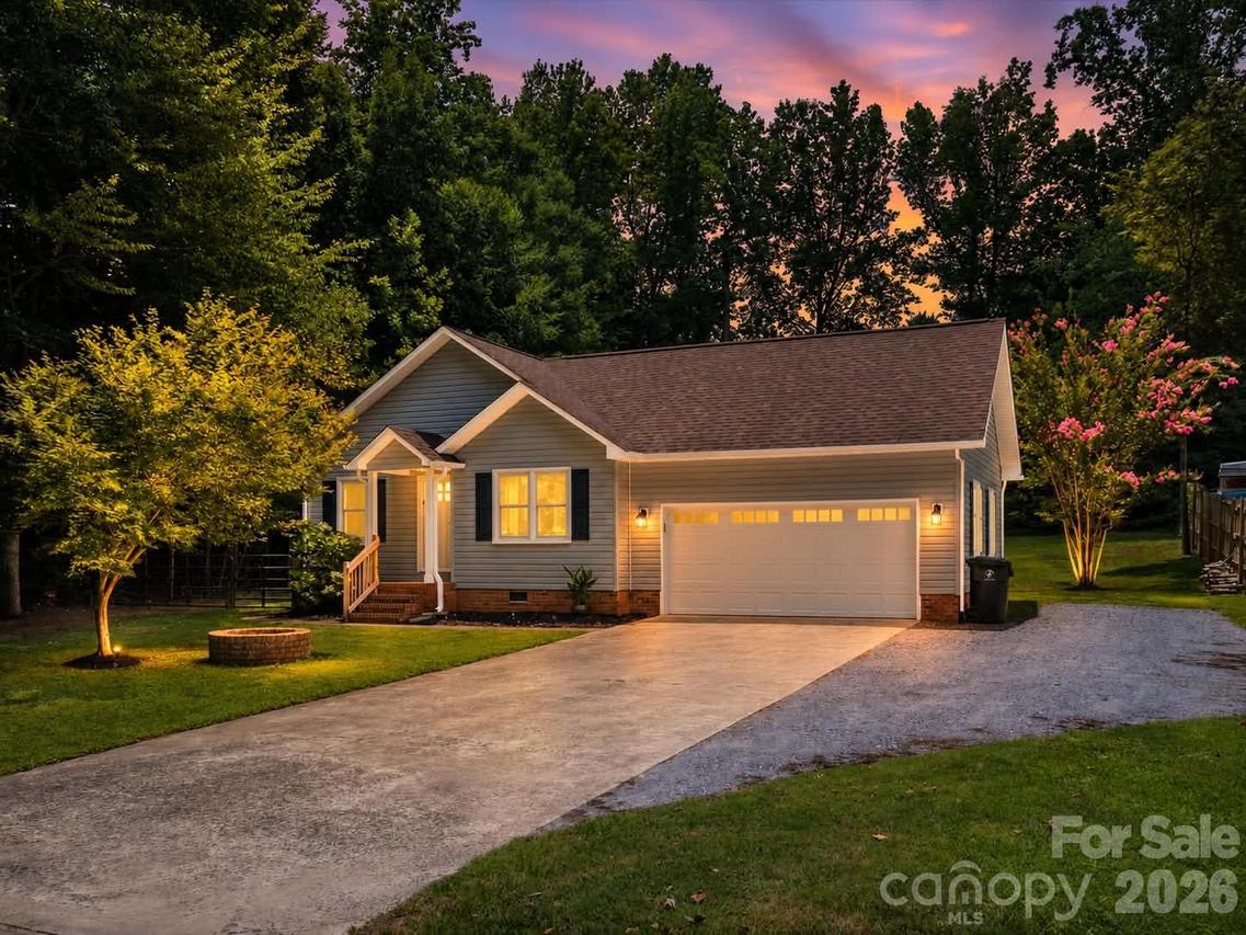 806 Costner St., Lowell, NC 28098