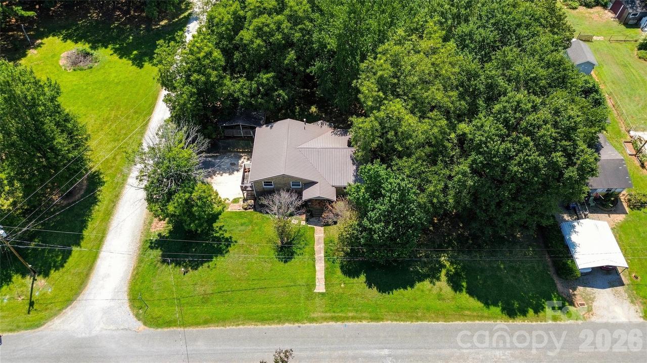 7704 Otts Cir., Stanley, NC 28164