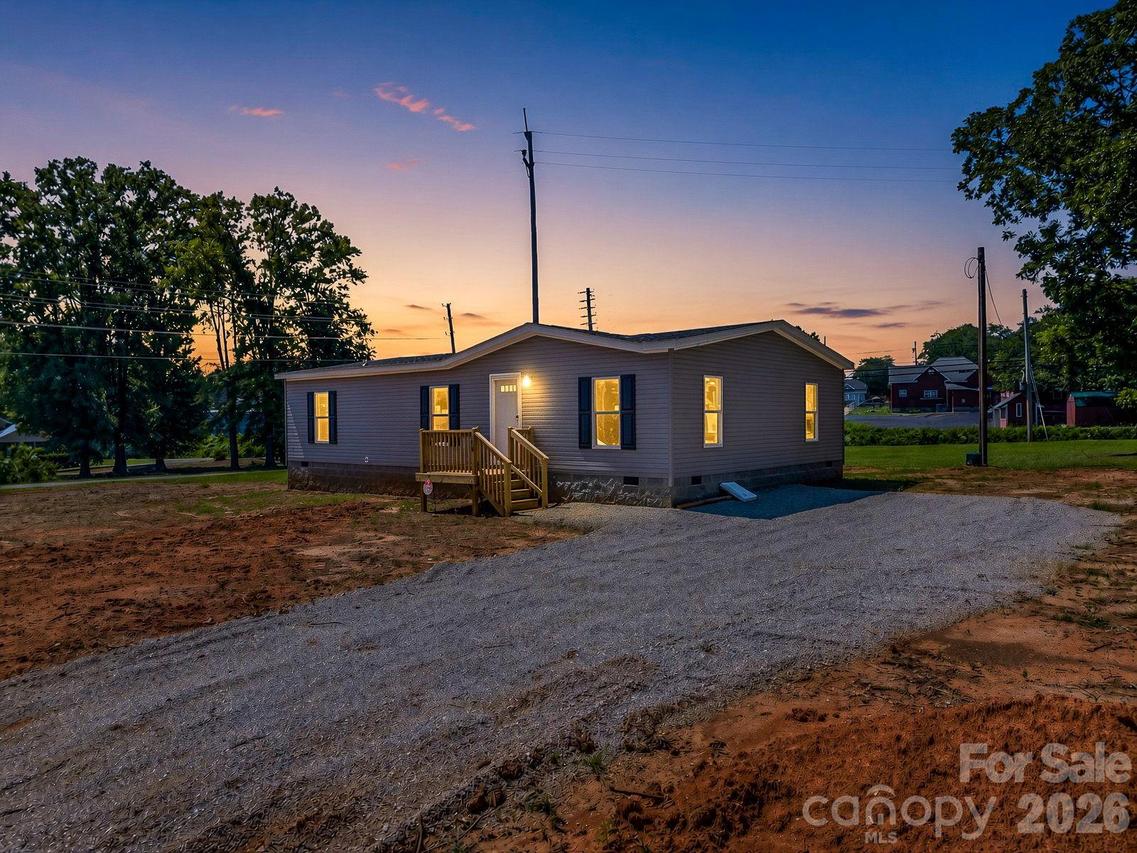 276 Mulberry St., Forest City, NC 28043