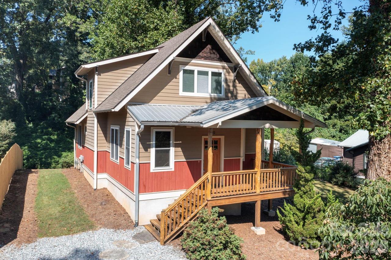 32 Florida Ave., Asheville, NC 28806