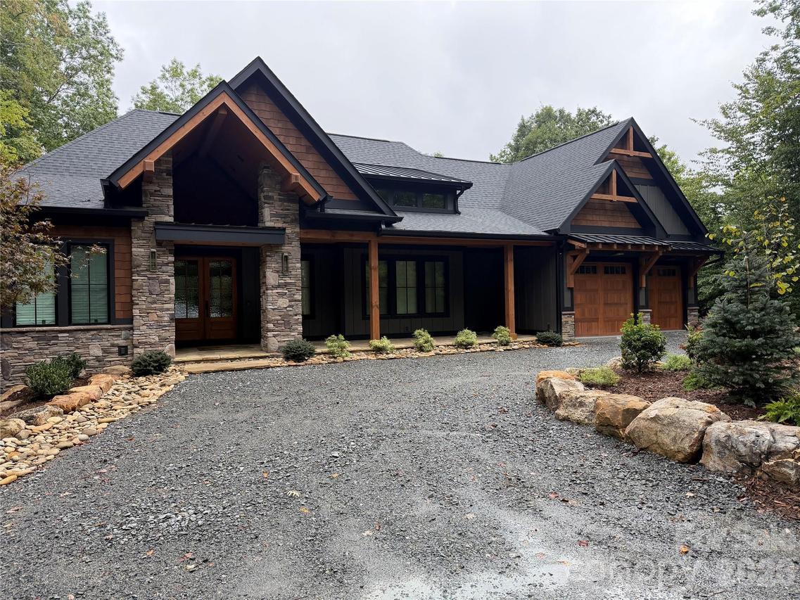 110 Atisvgi Ct., Brevard, NC 28712
