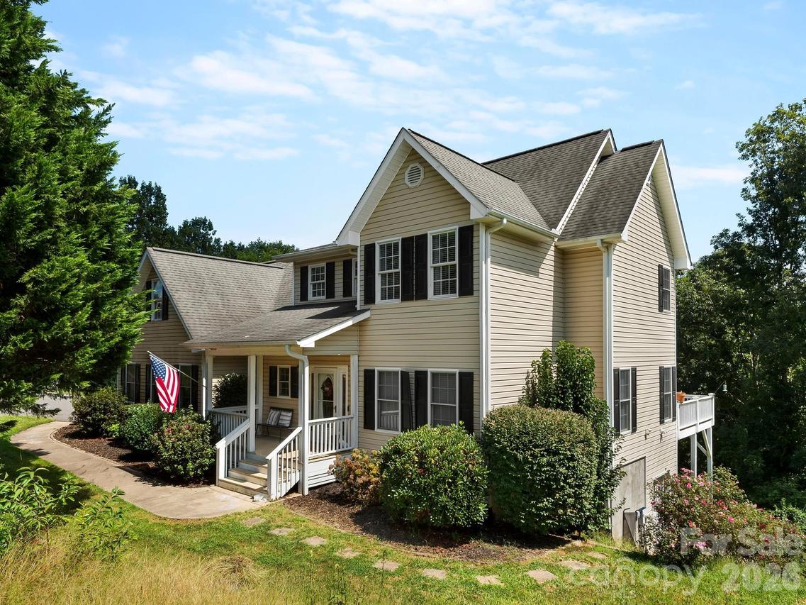 66 Azalea Dr., Weaverville, NC 28787