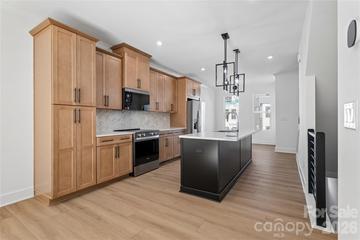 New Construction Homes For Sale This Week That Attend Myers Park High School: September 2nd to September 8th
