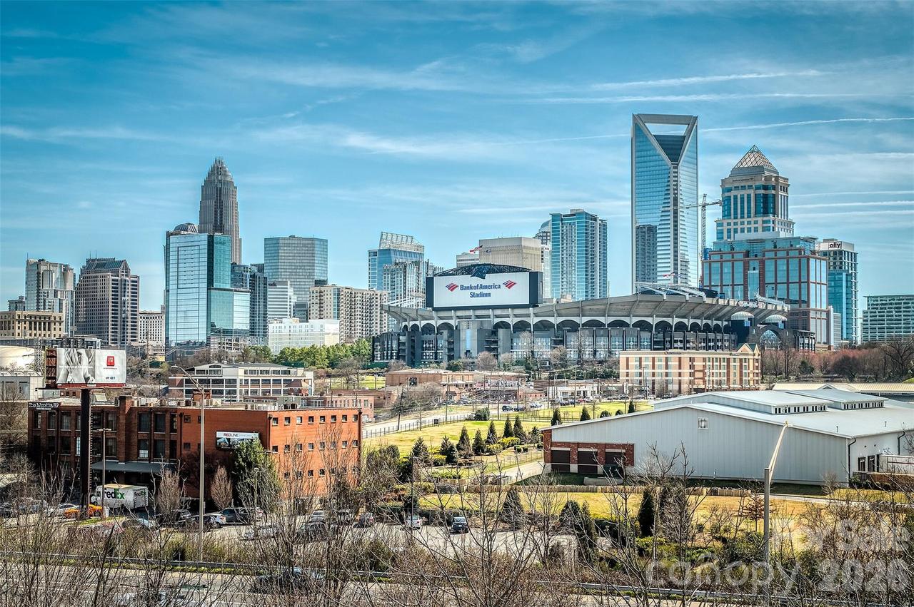 1101 W 1st St. #211, Charlotte, NC 28202