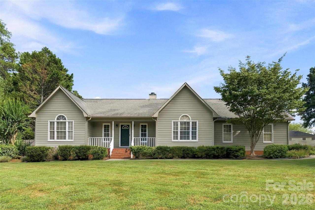 108 Shade Tree Ct., Gastonia, NC 28056