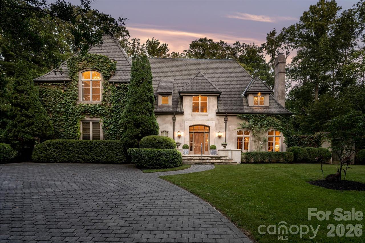 6 Frith Dr., Asheville, NC 28803