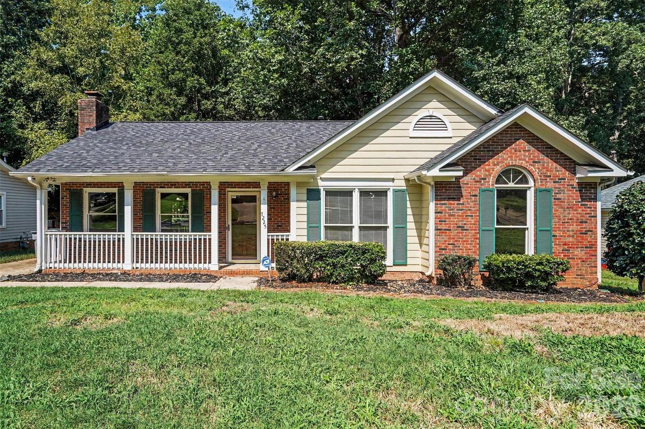 7225 Mcteal Pl., Charlotte, NC 28262