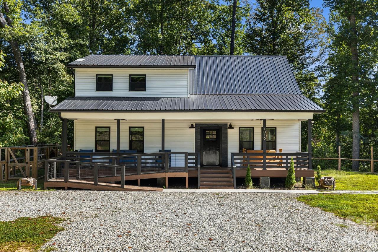 1016 Fontana Rd., Bryson City, NC 28713