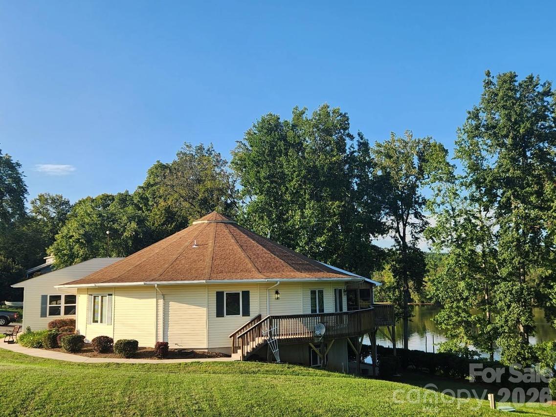 6034 Lookout Heights Dr., Claremont, NC 28610