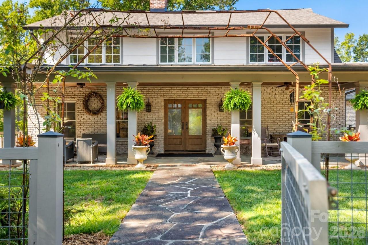1 Orchid Ln., Asheville, NC 28803