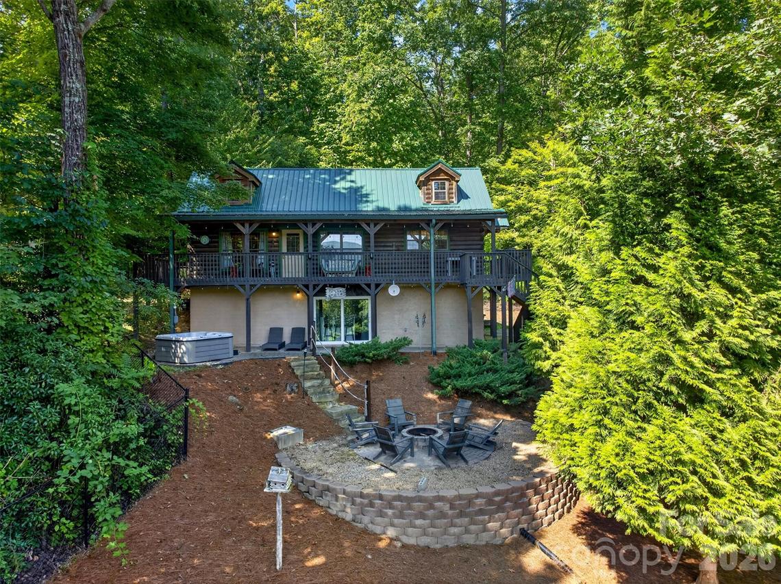 898 Morgan Hill Rd., Black Mountain, NC 28711