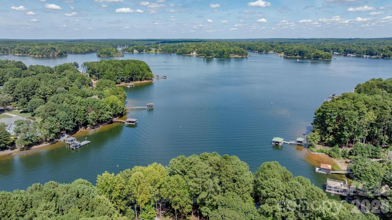 2427 Wellesbourne Ln. #67, Sherrills Ford, NC 28673