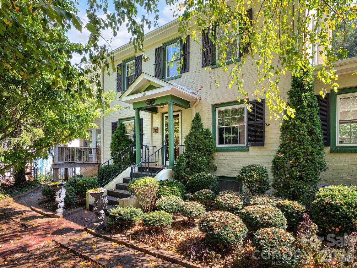 303 Country Club Rd., Asheville, NC 28804