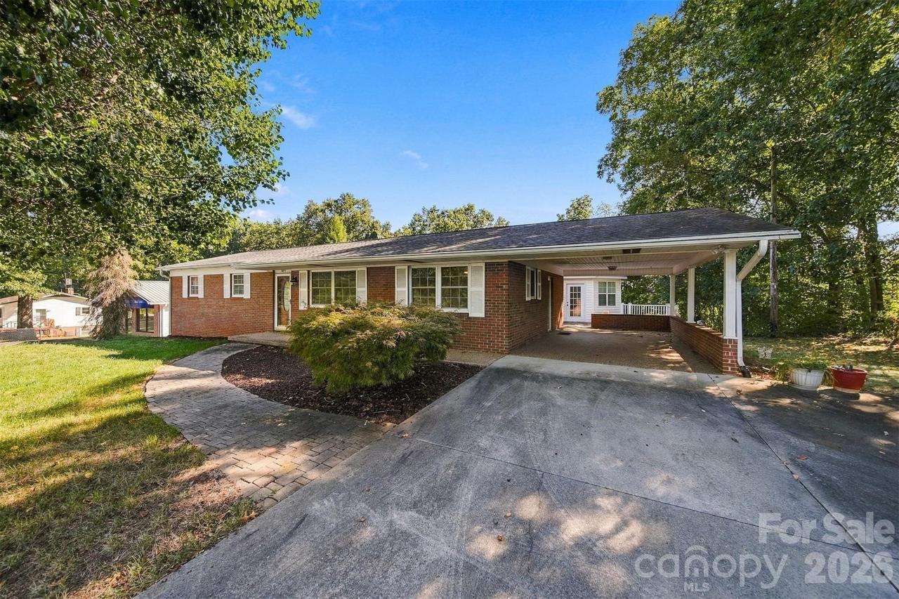 3070 Startown Rd., Newton, NC 28658