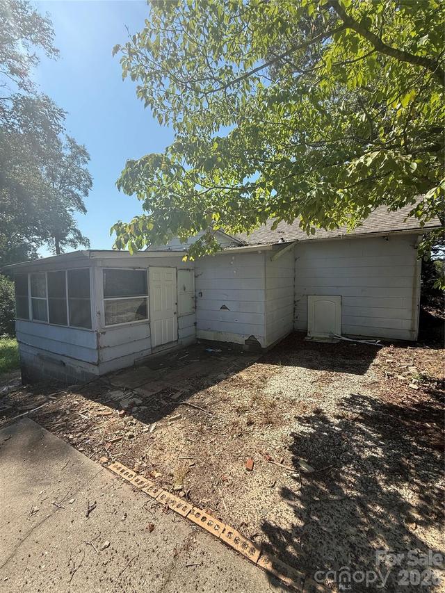 1516 N Aspen St., Lincolnton, NC 28092
