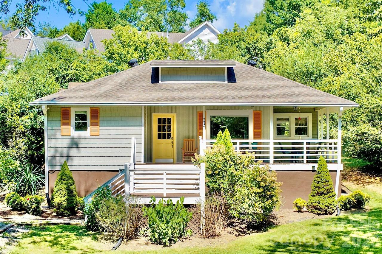 23 Maxwell Rd., Asheville, NC 28805