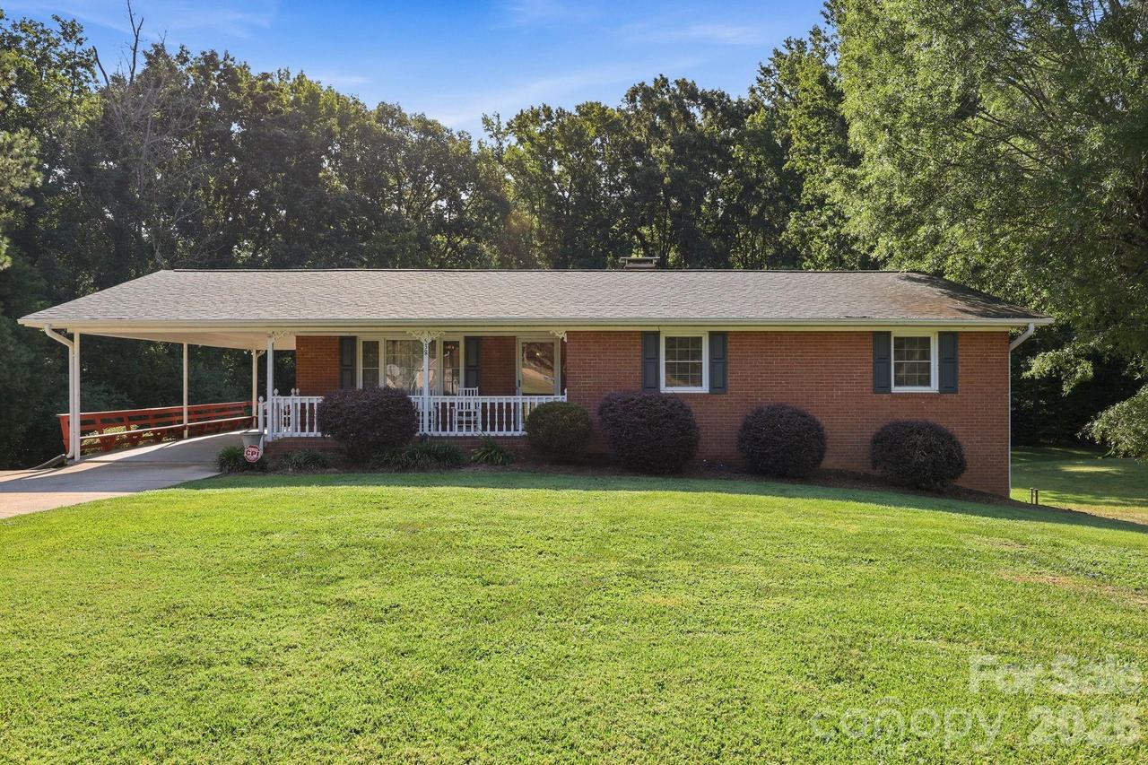 538 Pecan Dr., Oakboro, NC 28129