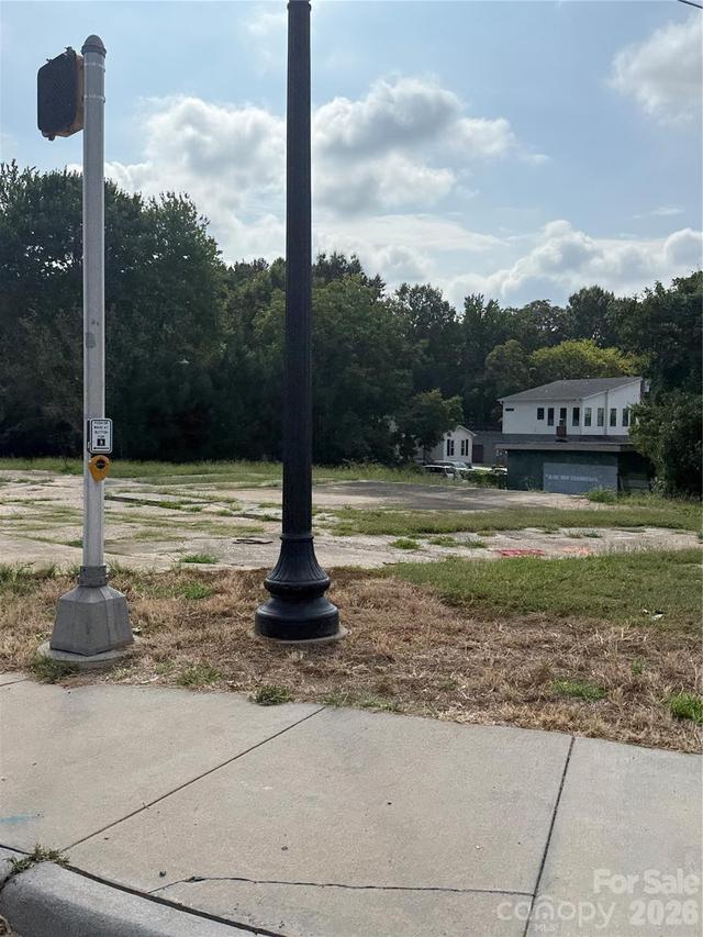 1200 Parkwood Ave., Charlotte, NC 28205