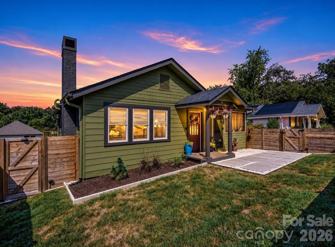 10 Dale St., Asheville, NC 28806
