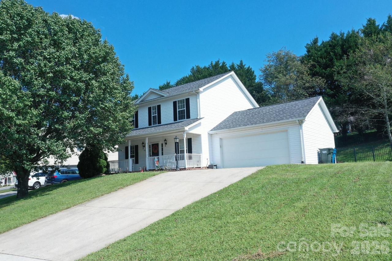 236 17th Ave., Hickory, NC 28602