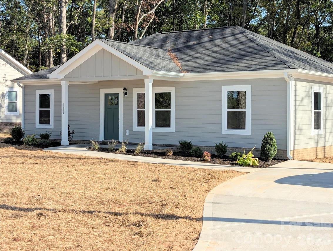 1609 N Sutherland Ave., Monroe, NC 28110