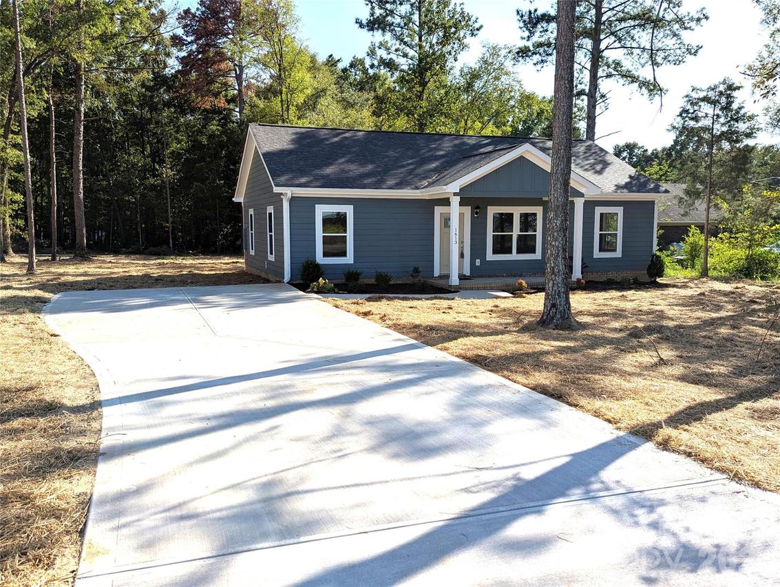 1613 N Sutherland Ave., Monroe, NC 28110