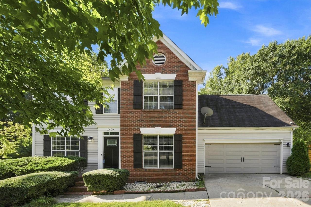 10409 Northwoods Forest Dr., Charlotte, NC 28214