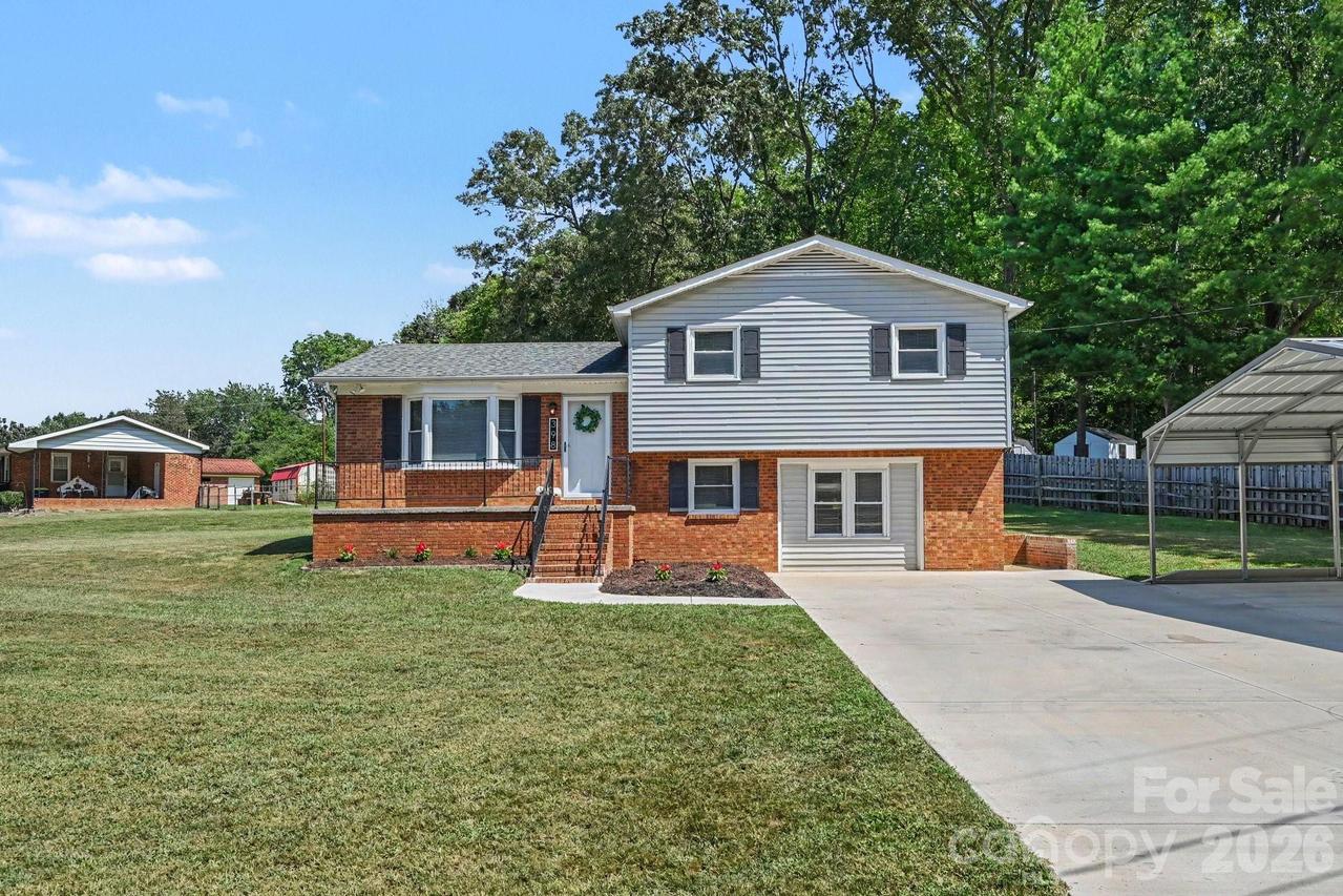 398 W Hillside Dr., China Grove, NC 28023
