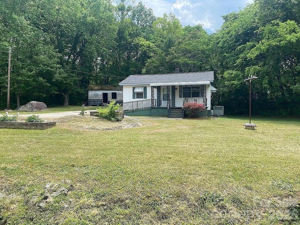 416 S Salisbury Ave., Spencer, NC 28159