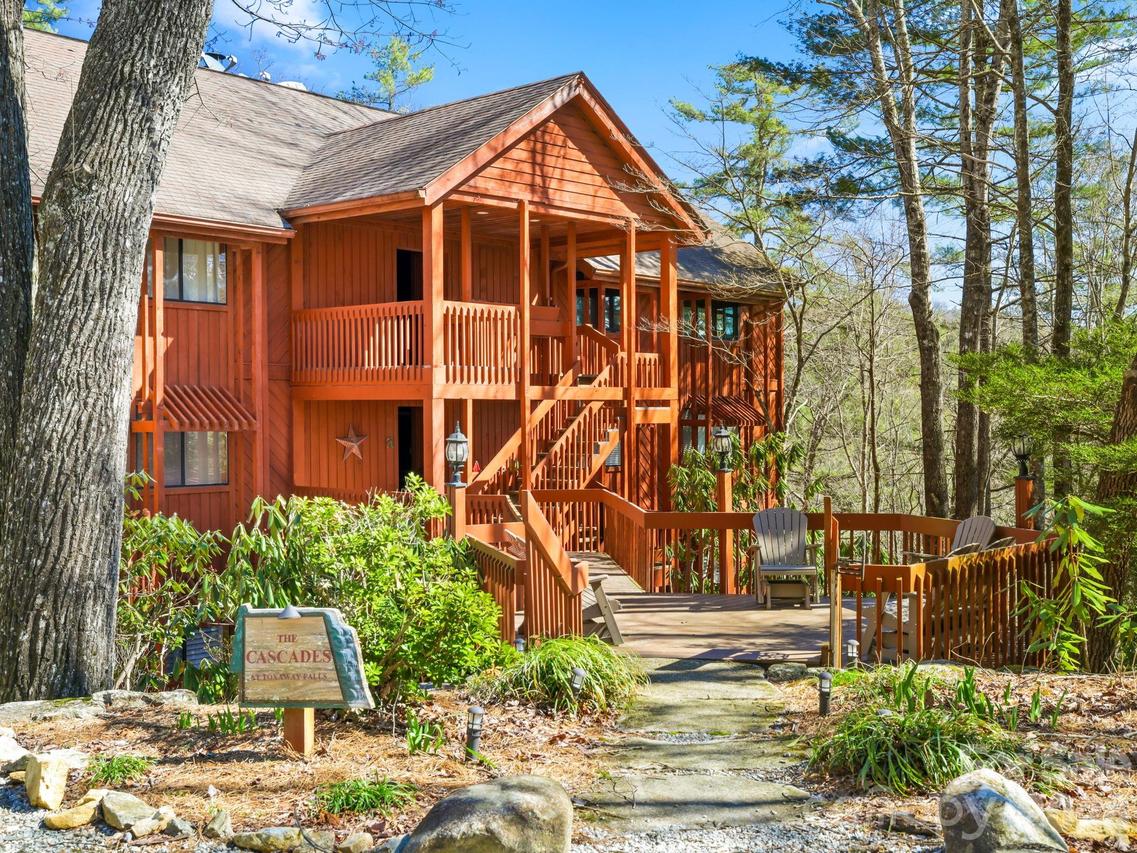 221 Toxaway Falls Dr. #1, Lake Toxaway, NC 28747