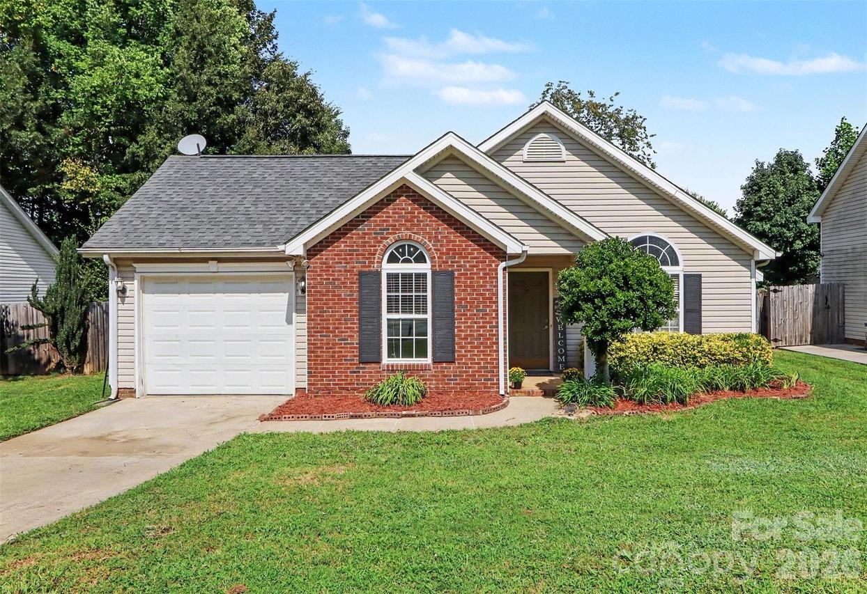 416 Mcginn Grove Dr., Charlotte, NC 28216